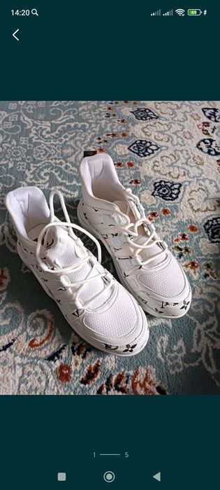 Продаются кросовки