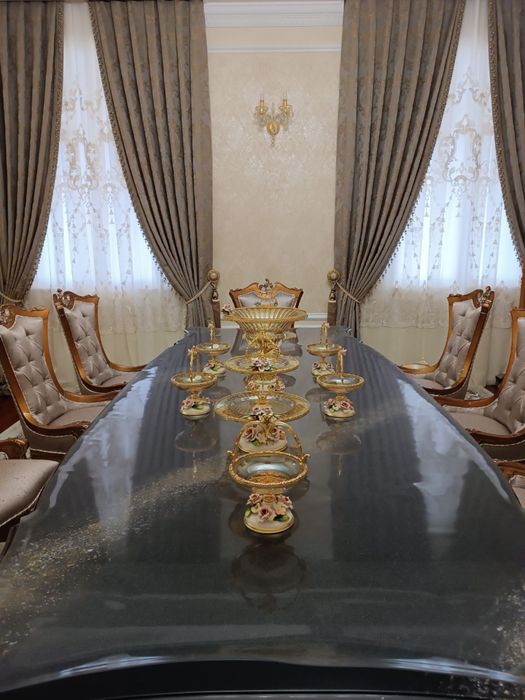 Продам роскошный комплект мебели для гостиной / столовой