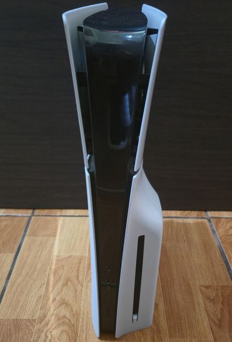 Playstation 5 PS5 Disc Edition CFI-2016 1TB D-Chassis cabluri si un controller