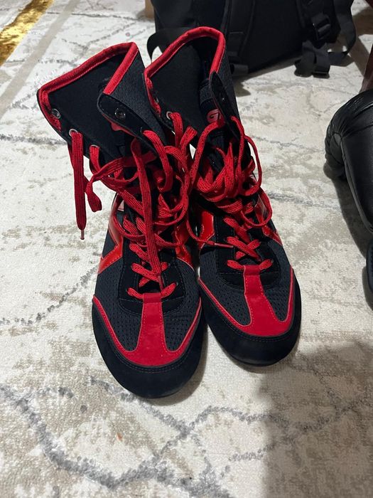 Перчатки и боксерки