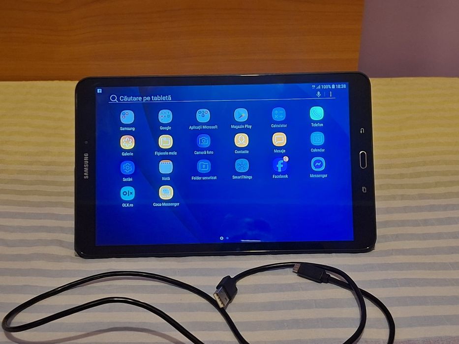 Vând Tableta Samsung Galaxy Tab A SM- T585 2016 cu Sim