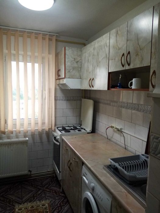 Ofer spre inchiriere apartament doua camere zona piata aurora
