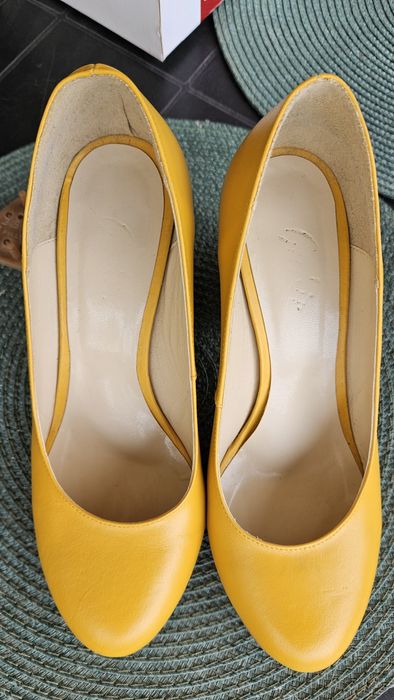 Pantofi de dama cu toc