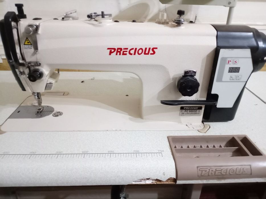 Швейная машинка и оверлок