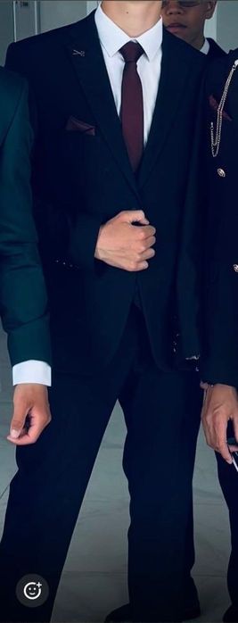 Продается костюм почти новый