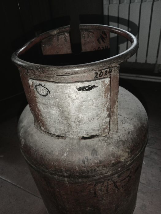 Продам газовый баллон 6000 тг