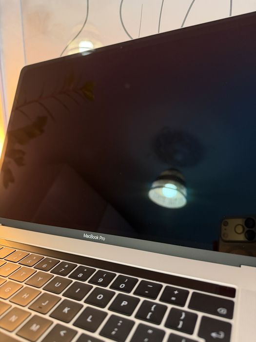 Продавам Apple MacBook Pro (15-inch, 2017) A1707 Touch Bar