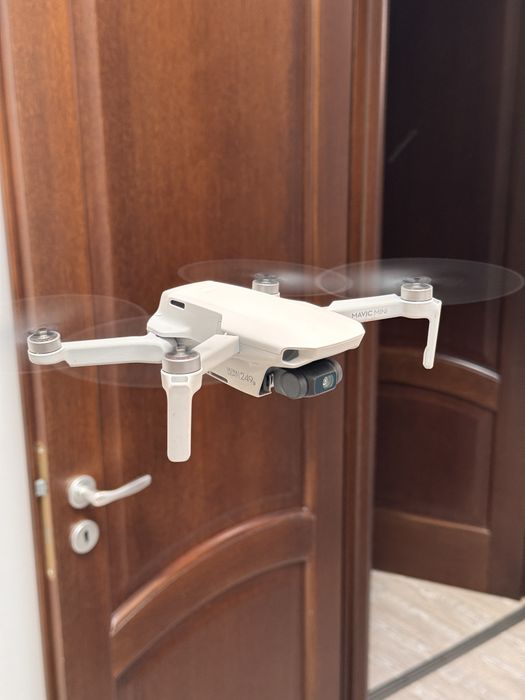 DJI Mavic Mini Drone - Fly More Combo