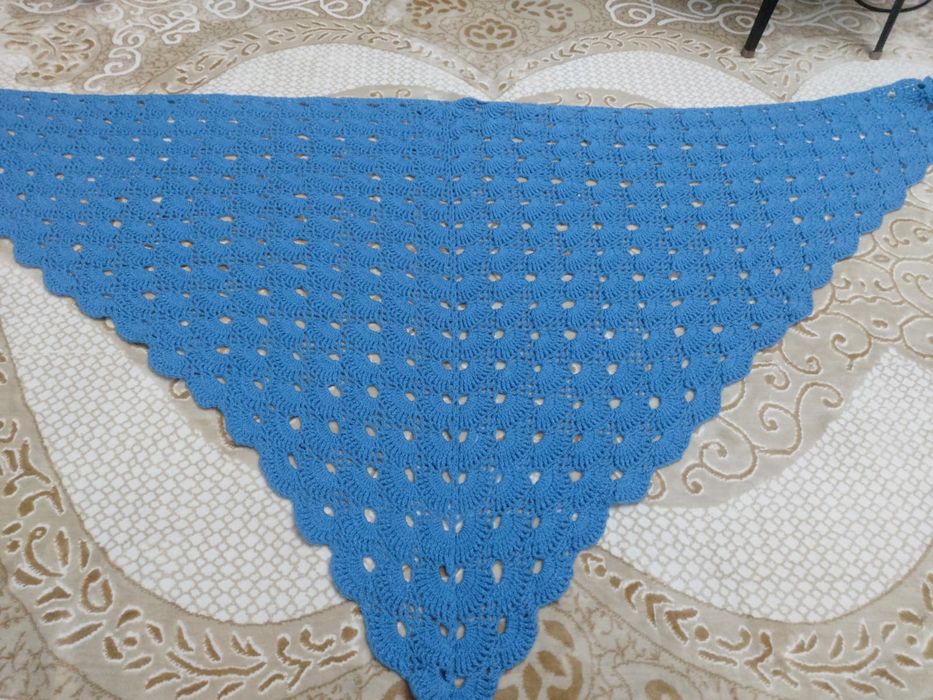 Косынка вязаная  ручная работа