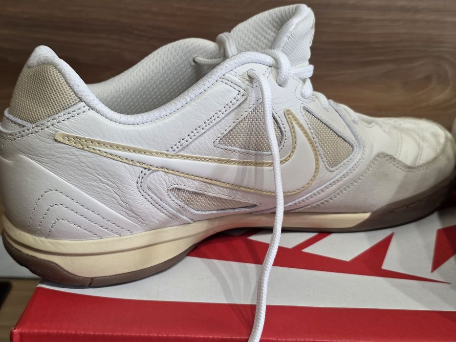 Nike Gato IB3082-133 (Sail/White/Gum)