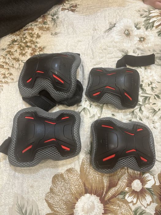 Продам коньки, шлем,  щитки б/у