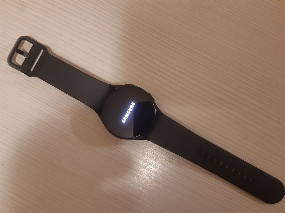 Samsung watch 5 impecabil! Trimit prin olx cu verificare!