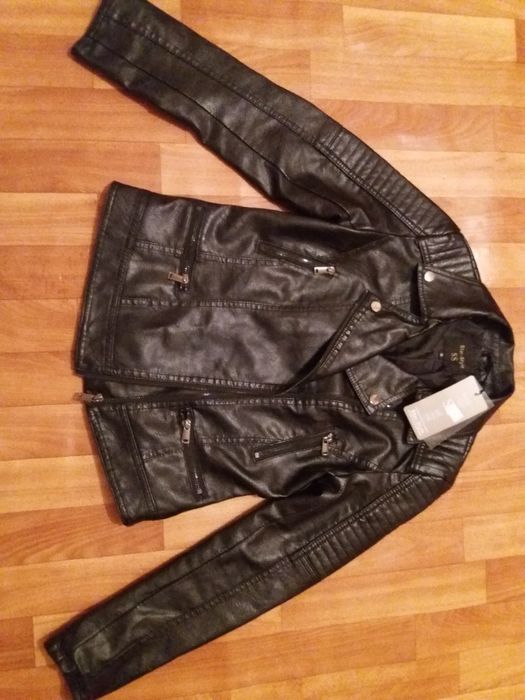 Продам куртку эко кожа