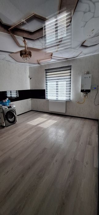 Бухоро 2 этажлик квадрати300 $ доллордан Участка сотилади 2 + падвал