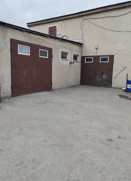 Бокс с подъемником