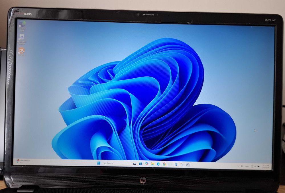 Laptop HP ENVY dv7, display 17,3" FHD, i7-3630QM, 8GB RAM, 230GB HDD