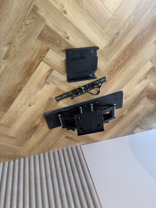 Кронштейн для телевизора для караоке