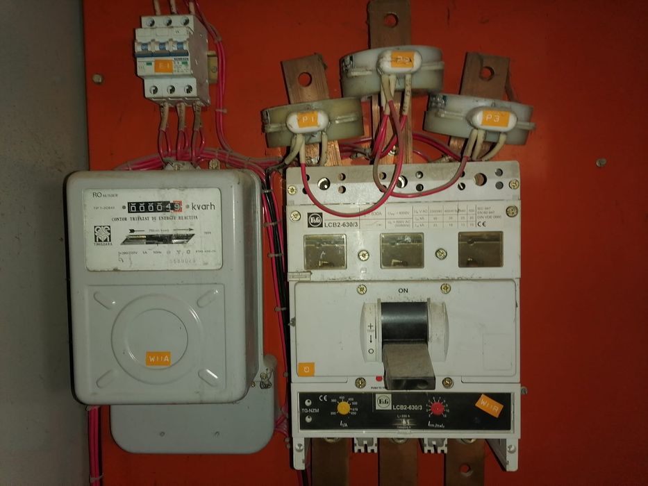 Vând dulap/dulapuri/cofret/cofrete