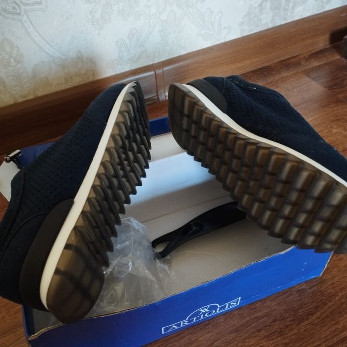 Мужские кроссовки