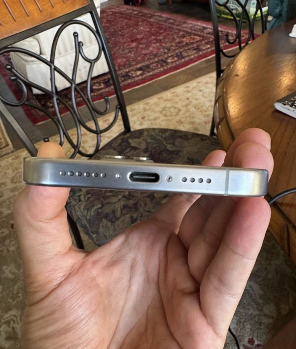 iPhone 15 Pro Max 256GB – Impecabil, Full Box, Baterie 86%