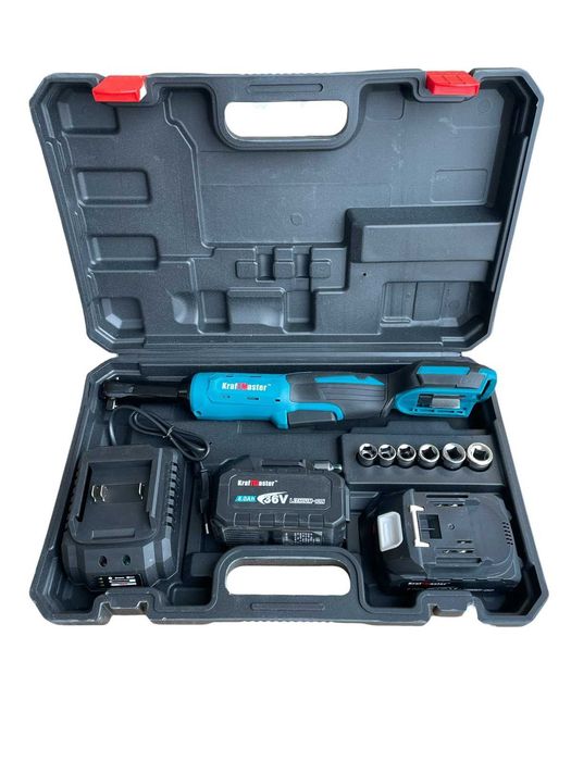 Акумулаторна тресчотка KraftMaster 36V 8Ah - комплект с 2 батерии и зарядно