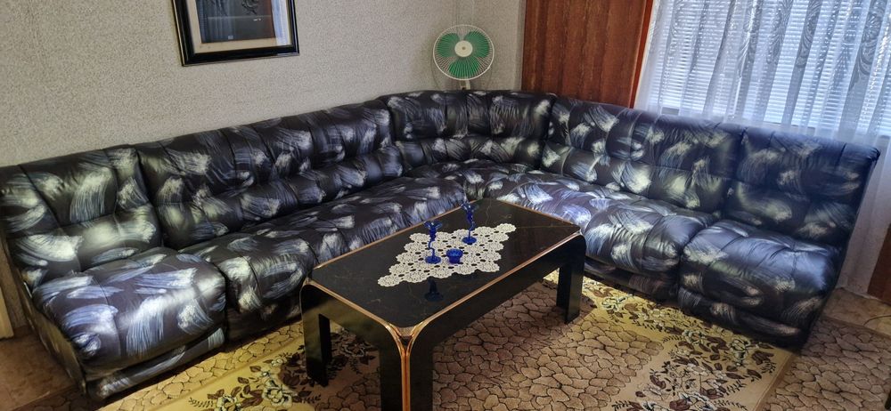 Холно обзавеждане