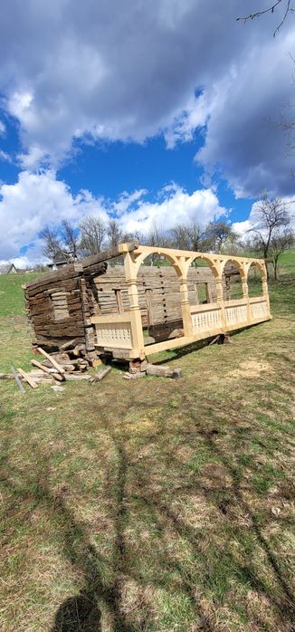 Casa veche  din stejar vechi recuperat