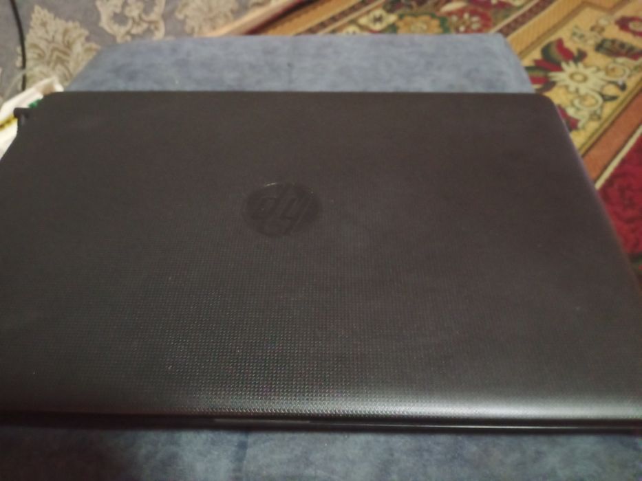 Noutbuk aybi zaryadkada. Ishlidi aperatifka 4 hotira 1terabayt