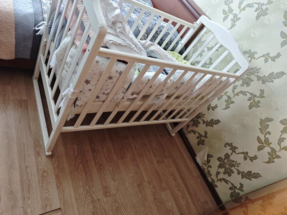 Детская кроватка