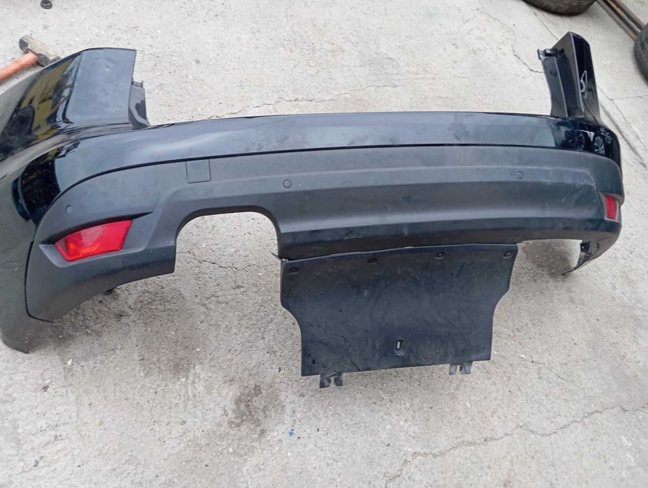 Usi, haion si bara Jaguar F-Pace R Sport 2017