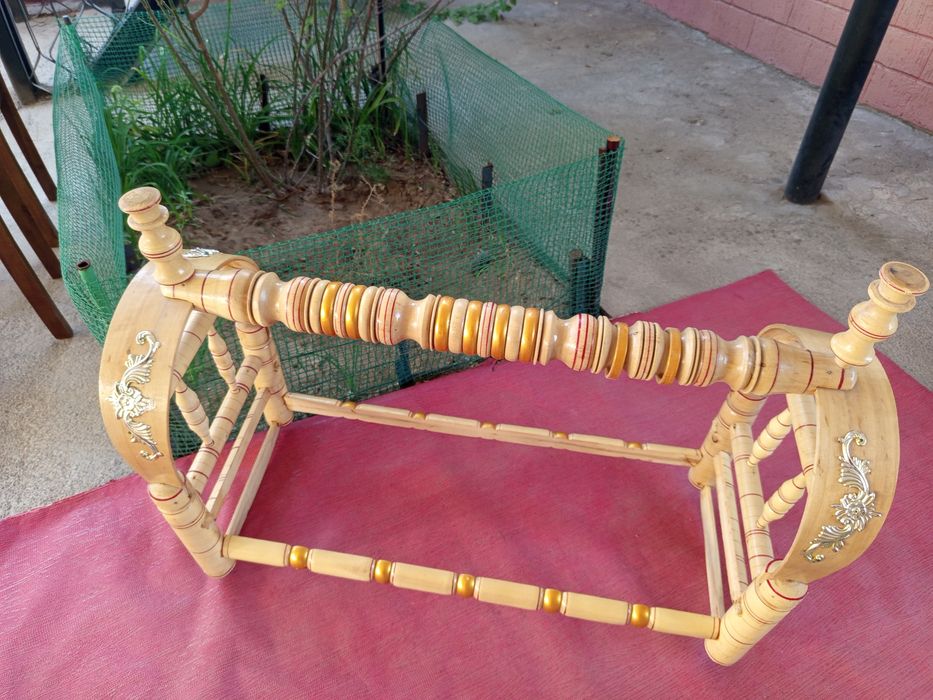 Продаётся / бесик / .