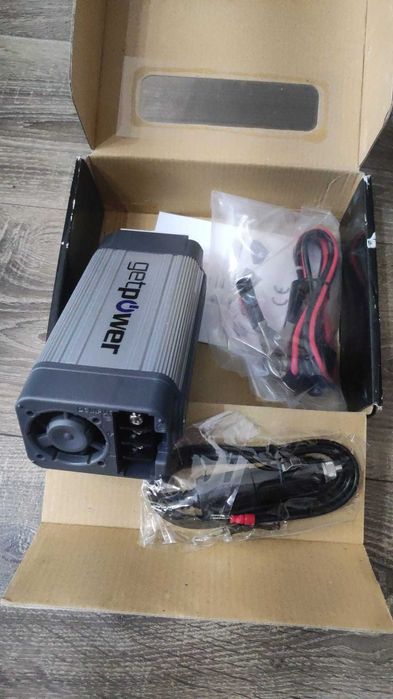 Convertor de tensiune - invertor - 12 volți -230 volți