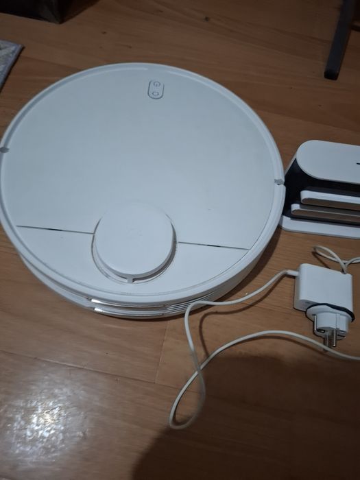 Пылесос напольный