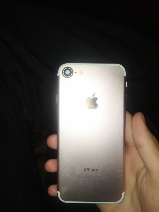 продаеться iPhone 7 256gb