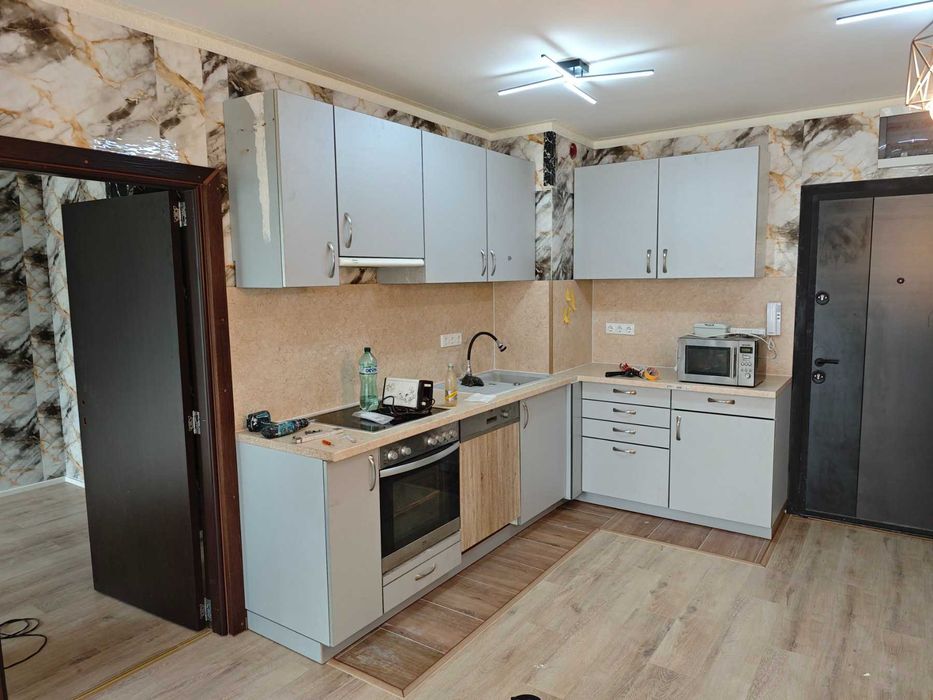 Под Наем ДВУСТАЕН, Сторгозия