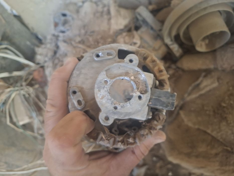 Иж запчасть есть зажигание колодки и многое другое