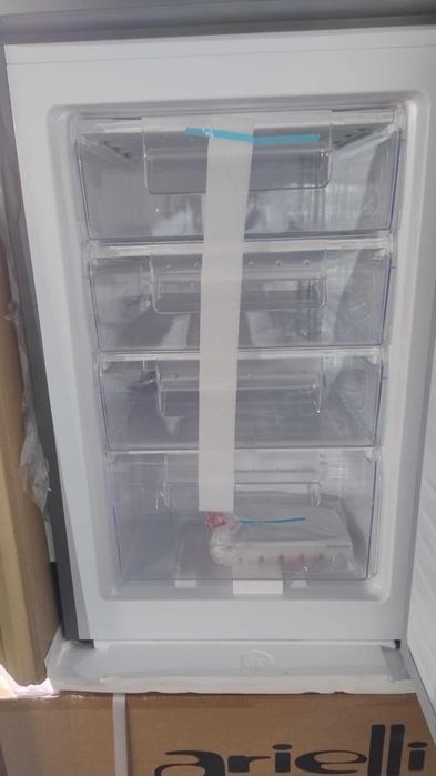 Чисто нов Иноксов-Сив Вертикален Фризер Heinner 91 л 4 чекмеджета