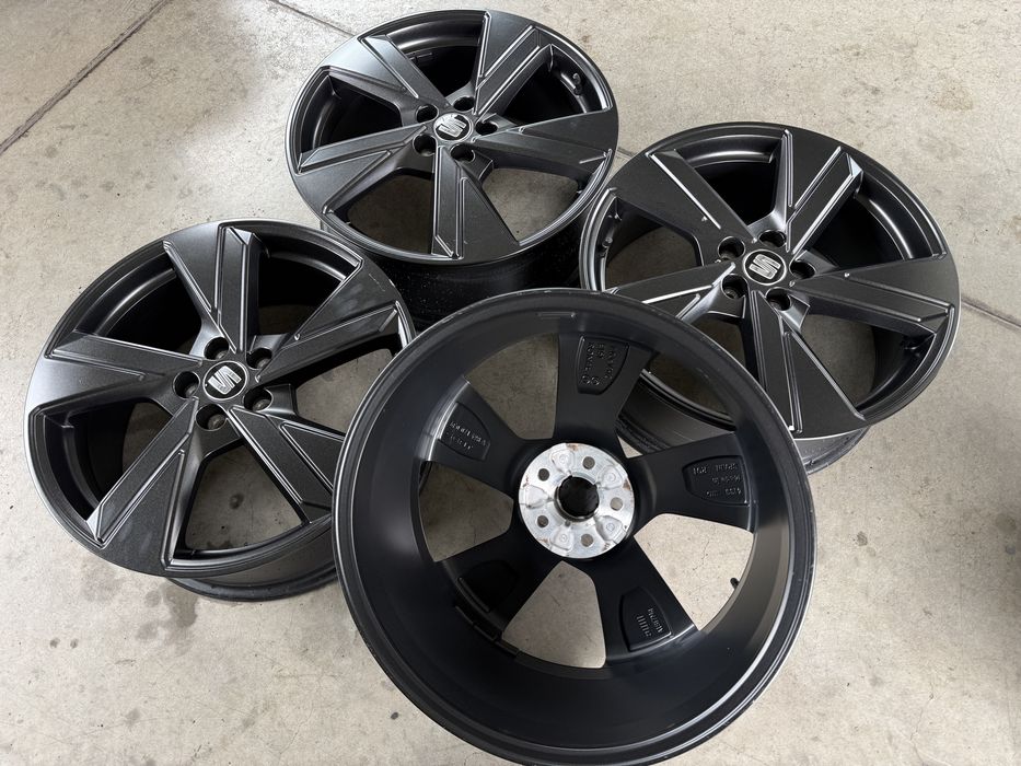 4бр. ОТЛИЧНИ 18” ОРИГИНАЛНИ Джанти 5х100 за -SEAT/SKODA/VW/AUDI/VAG- 7.0Jx18H2, ET51
