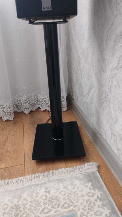 Стойки для акустики DALI CONNECT STAND M-601 (Дания)