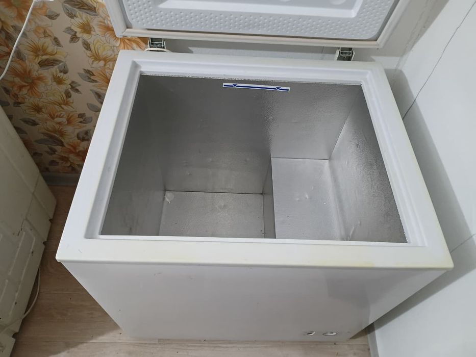Морозильник продам