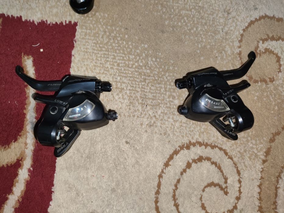 Фикс , Карбон руль , покрышки , дуалы и запчасти