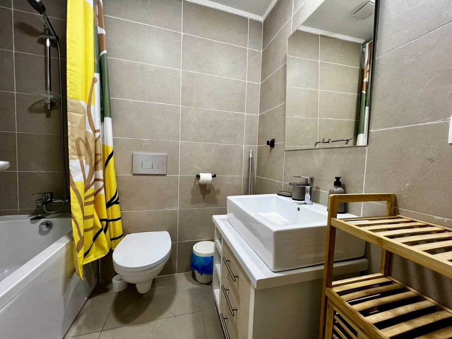 Studio Cosmopolis Regim Hotelier cu gradina