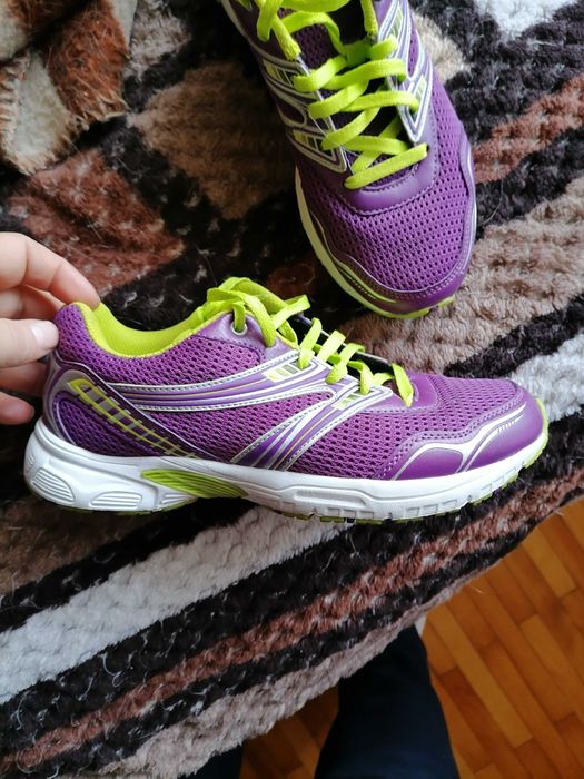 Лилави Маратонки 38 номер запазени