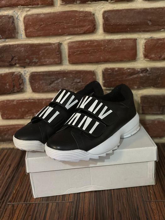 Adidasi originali Donna Karan 40