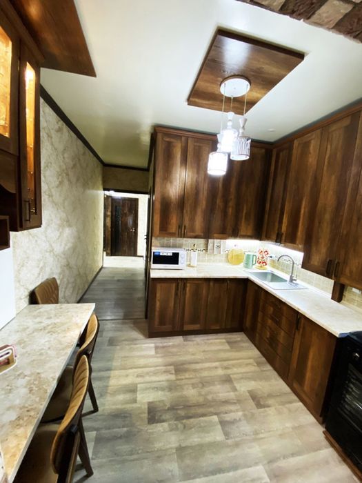 продам 3/1/5 своя, во дворе с магнитом