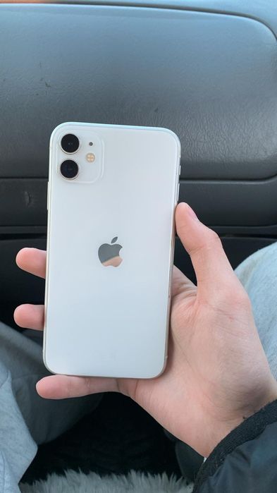 Продам IPhone 11
