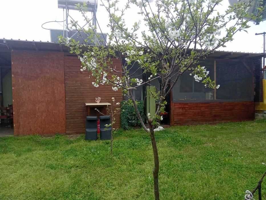 Дава под наем  озаведено бунгало до брега в Карияни-2500 евро/12 м.