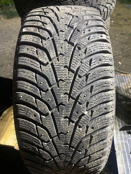 Зимние шины 225/50/R17