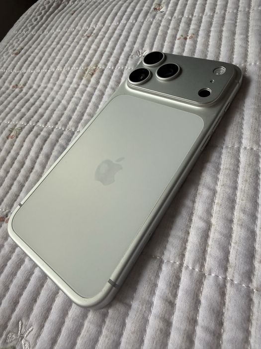 Iphone 17 Pro Max 256гб 98%