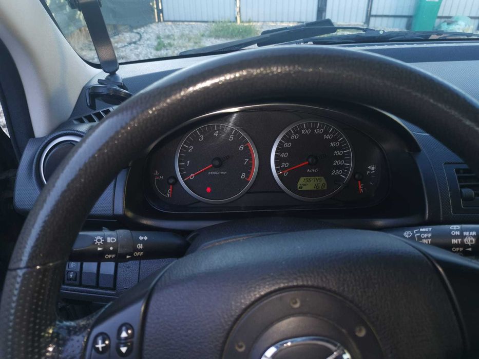 MAZDA 2 2006 — imagine 3